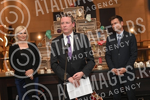 A kiosk with authentic products from Serbia was opened at the Hyatt Hotel, organized by the Association of Handicraft Producers 