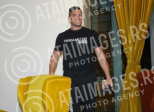 Reality show participants David and Dejan Dragojevic came to the preview of the new DC Comics movie Black Adam at the CineStar cinema in Ada Mall. Reality show participants David and Dejan Dragojevic came to the preview of the new DC Comics movie Black Adam at the CineStar cinema in Ada Mall.