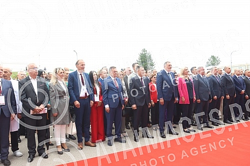 In the University Clinical Center of the Republika Srpska, the Clinic for Cardiac Surgery, located in the South Wing on an area of ââapproximately 1,500 square meters, was officially opened.U Univerzitetskom klinickom centru Republike Srpske sv