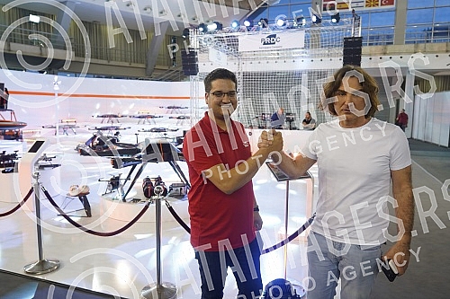 As part of the 64th International Fair of Technology and Technical Achievements at the Belgrade Fair, in Hall 3 at the PR-DC stand (Pink Research & Development Center), DJ Zex played music at the After Work Matinee.U okviru 64. Medjunarodnog sajma 