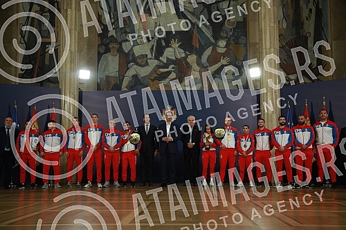 The President of the Republic of Serbia, Aleksandar Vucic, received the winners of gold medals at the European Boxing Championships, Vahid Abasov and Artyom Ageyev, as well as members of the delegation of the Boxing Federation of Serbia and the Olymp