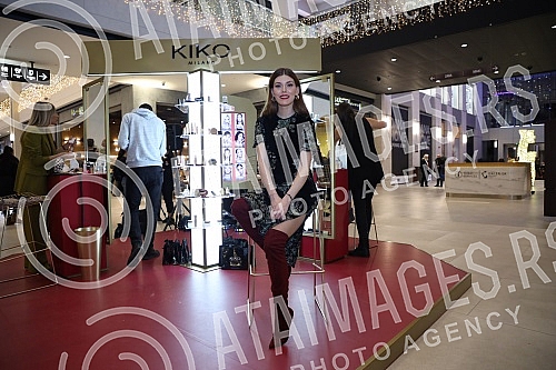 The well-known Italian brand KIKO Milano is organizing the first MAKE-UP MARATHON this weekend at the Gallery shopping center in Belgrade, and as part of today's event, actress Tamara Dragicevic and make-up artist Nena Ilic gave visitors tips on givi The well-known Italian brand KIKO Milano is organizing the first MAKE-UP MARATHON this weekend at the Gallery shopping center in Belgrade, and as part of today's event, actress Tamara Dragicevic and make-up artist Nena Ilic gave visitors tips on givi