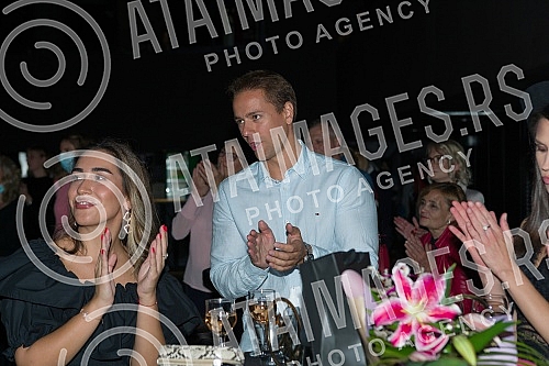 The Golden Antenna Awards in 2020 were presented at the FEDIS International Drama and Series Festival.
Na medjunarodnom Festivalu drama i serija FEDIS dodeljene su nagrade The Golden Antenna Awards in 2020 were presented at the FEDIS International Drama and Series Festival.
Na medjunarodnom Festivalu drama i serija FEDIS dodeljene su nagrade