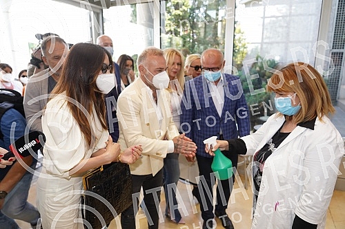 World-famous influencer and businessman of Italian origin Gianluca Vacchi and his partner Sharon Fonseca came to Belgrade today to receive the second dose of covid-19 vaccine at the Belgrade Fair.Svetski poznati influenser i biznismen italijanskog 