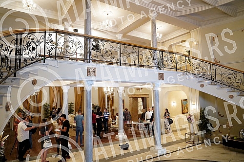 In consultation with the American production company CBS, which owns the license, Emotion Production in cooperation with TV Pink in Simanovci has started filming the domestic version of the famous series 