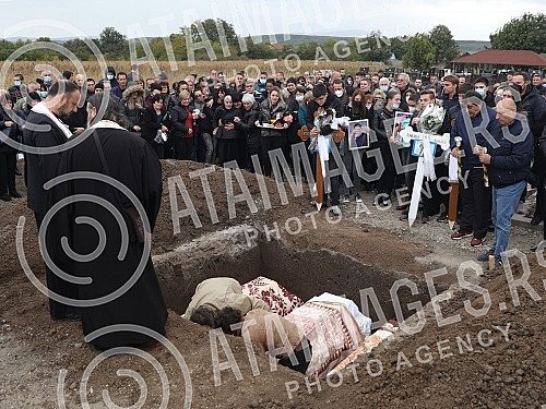 The Djokic family from Aleksinac, who were presumably killed between September 26 and 27 in the area of the village of Moravac, were seen off by relatives, neighbors, friends and priests from Goran's mother's house for eternal rest in the cemetery in The Djokic family from Aleksinac, who were presumably killed between September 26 and 27 in the area of the village of Moravac, were seen off by relatives, neighbors, friends and priests from Goran's mother's house for eternal rest in the cemetery in