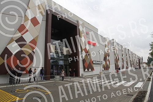 The opening of the new shopping center - BIG in Belgrade.Otvaranje novog Trznog centra - BIG u Beogradu. 