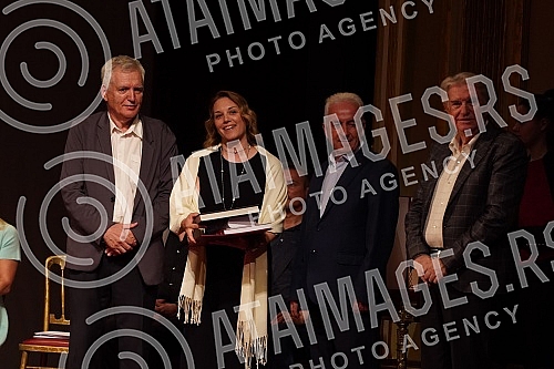 The ceremonial presentation of the 51st Golden Beocug Award and the Charter was held on the Grand Stage of the National Theater.Svecano urucenje 51. nagrade Zlatni Beocug i Povelje odrzano je  na Velikoj sceni Narodnog pozorista.