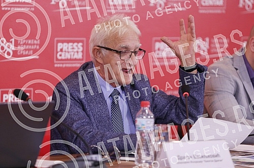 A press conference on the occasion of the civic petition for the pardon of war hero Zvezdan Jovanovic was held at the Media Center.Konferencija za medije povodom gradjanske peticije za pomilovanje ratnog heroja Zvezdana Jovanovica odrzana je u Medi