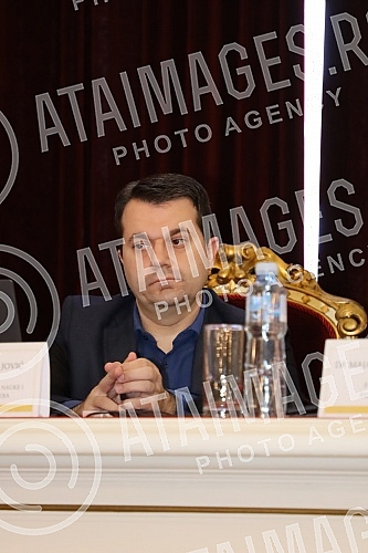 In the Ceremonial Hall of the Rectorate of the University of Belgrade, a media conference was held, where the Belgrade program of the 13th European Night of Researchers was presented.U Svecanoj sali Rektorata Univerziteta u Beogradu odrzana je konf