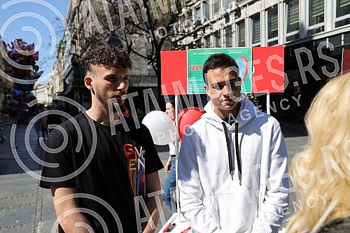 The Red Star football club organized a fan zone in Knez Mihailova Street on Wednesday from 2 to 5 pm in order to collect help for the treatment of Vukan Stoiljkovic, who suffers from spinal muscular atrophy.Fudbalski klub Crvena zvezda je u sredu o