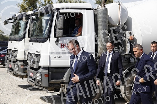 The President of the Republic of Serbia, Aleksandar Vucic, attended the ceremony of laying the foundation stone for the construction of a vaccine factory for the Chinese company Sinofarm, with the joint investment of Serbia, the People's Republic of The President of the Republic of Serbia, Aleksandar Vucic, attended the ceremony of laying the foundation stone for the construction of a vaccine factory for the Chinese company Sinofarm, with the joint investment of Serbia, the People's Republic of
