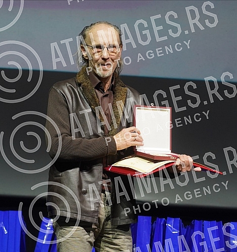 In the big hall of the Kombank hall, after a two-year break, the traditional SEMUS awards ceremony was organized for the most prominent pop and music artists in Serbia.
U velikoj sali Kombank dvorane, posle dve godine pauze organizovana je tradicion In the big hall of the Kombank hall, after a two-year break, the traditional SEMUS awards ceremony was organized for the most prominent pop and music artists in Serbia.
U velikoj sali Kombank dvorane, posle dve godine pauze organizovana je tradicion