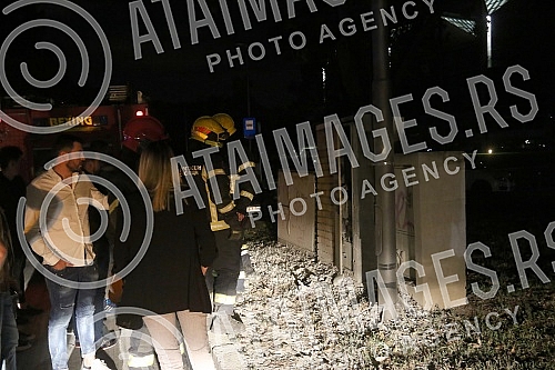 Fire of substation supplying electricity to raft Consulate on which Saa Kovacevic is supposed to sing tonight.Zapaljena trafostaniai koja strujom snabdeva splav Konzulat na kome veceras treba da nastupa Sasa Kovacevic.