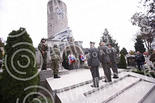 The Embassy of the Russian Federation in Belgrade marked Armistice Day in the Great War by laying wreaths at the Memorial Ossuary to Russian soldiers killed in the First World War.
Polaganjem venaca na Spomen-kosturnicu ruskim vojnicima stradalim u The Embassy of the Russian Federation in Belgrade marked Armistice Day in the Great War by laying wreaths at the Memorial Ossuary to Russian soldiers killed in the First World War.
Polaganjem venaca na Spomen-kosturnicu ruskim vojnicima stradalim u