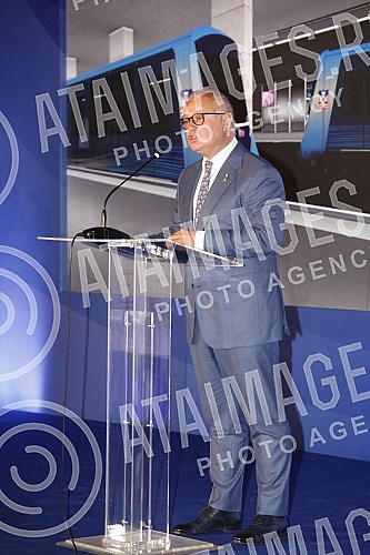 The contractual agreement for the Project of infrastructure construction and filling of the plateau for the metro depot in Makisko polje in Belgrade was signed in the ceremonial hall of the Old Palace.Ugovorni sporazum za Projekat izgradnje infrast