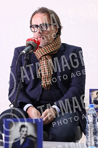 A conversation about the personality and fashion style of the first lady of Yugoslavia, Jovanka Broz, was held at the RTS club.Razgovor o licnosti i modnom stilu prve dame Jugoslavije Jovanki Broz odrzan je  u RTS klubu.