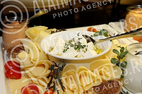 Otkrivanje japanske hrane u Republici Srbiji 2016 odrzano u Crowne plaza u organizaciji ambasade Japana u Srbiji i Ministarstva poljoprivrede, sumarstva i ribarstva Japana.