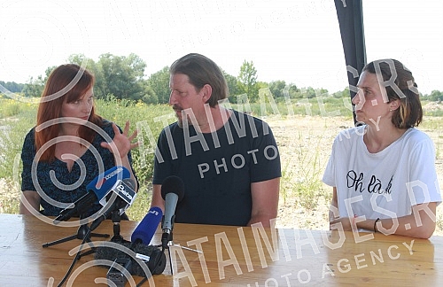 The press conference of the co-chair of the European Green Party and MEP of the Greens / EFA Thomas Weiss, Iva Markovic from the Right to Water Initiative and the representative of the association Bela caplja 1165 Ana Dzakic was held at the location 
