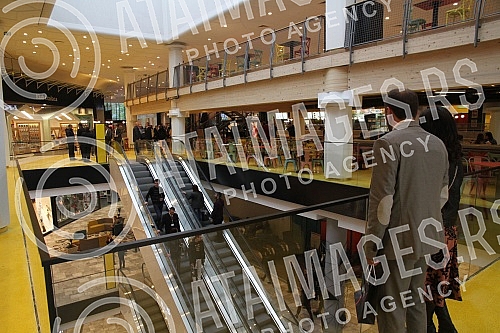 The opening of the new shopping center - BIG in Belgrade.Otvaranje novog Trznog centra - BIG u Beogradu. 