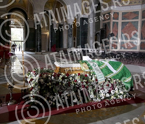 In the Temple of Saint Sava, a coffin with the remains of Patriarch Irinej was placed on a pedestal of flowers.
U Hramu Svetog Save na postament od cveca polozen je kovceg sa zemnim ostacima patrijarha Irineja. In the Temple of Saint Sava, a coffin with the remains of Patriarch Irinej was placed on a pedestal of flowers.
U Hramu Svetog Save na postament od cveca polozen je kovceg sa zemnim ostacima patrijarha Irineja.
