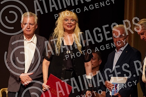 The ceremonial presentation of the 51st Golden Beocug Award and the Charter was held on the Grand Stage of the National Theater.Svecano urucenje 51. nagrade Zlatni Beocug i Povelje odrzano je  na Velikoj sceni Narodnog pozorista.