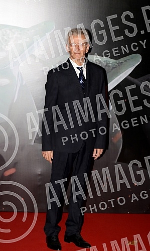 Premiere of the first episode of 