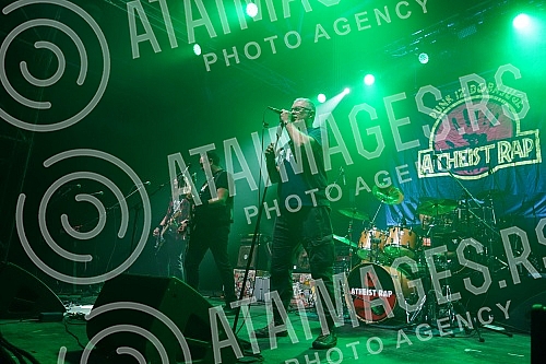 One of the most popular bands in the region, Hladno pivo, organized by the Long Play agency, held a big Belgrade concert in the Belekspo Center, as part of a series of performances before, as they announce, a long concert break.Jedan od najpopularn