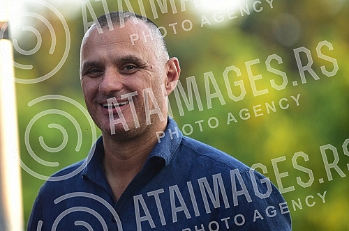 The official promotion of the new set of Nike FK Partizan jerseys for the 2022/23 season was held in the VIP Lounge above the center line of the Partizan stadium.
Svecana promocija nove garniture Nike dresova FK Partizan za sezonu 2022/23 odrzana je The official promotion of the new set of Nike FK Partizan jerseys for the 2022/23 season was held in the VIP Lounge above the center line of the Partizan stadium.
Svecana promocija nove garniture Nike dresova FK Partizan za sezonu 2022/23 odrzana je