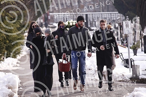 A memorial service on the occasion of the twenty-second anniversary of the death of Zeljko Raznatovic - Arkan was held at the New Cemetery.Pomen povodom dvadeset druge godisnjice od smrti Zeljka Raznatovica - Arkana odrzan je na Novom groblju.