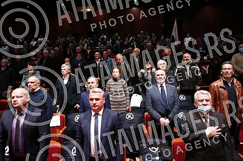 As part of the election campaign, the Party of United Pensioners of Serbia held a rally in Cacak.Partija ujedinjenih penzionera Srbije u sklopu preidzborne kampanje odrzala je miting u Cacaku.