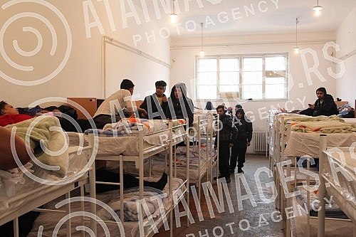 Aleksandar Vulin - Labor Minister, Nebojsa Stefanovic - Interior Minister Zoran Djordjevic - Defence Minister Miroslav Cuckovic - Obrenovac Mayor visited the temporary reception center for migrants.Aleksandar Vulin - ministar za rad, Nebojsa Stefano