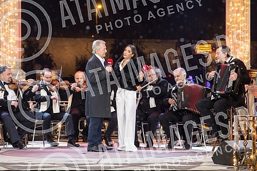 This year's New Year's program of the Public Media Service will be different from the previous ones, due to the coronary virus pandemic and will be broadcast from city squares, not from studios, which is why it is called This year's New Year's program of the Public Media Service will be different from the previous ones, due to the coronary virus pandemic and will be broadcast from city squares, not from studios, which is why it is called