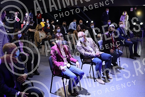 The start of the youth vaccination campaign has been announced at the Belgrade Youth Center.
U Domu omladine Beograda najavljen pocetak kampanje za vakcinaciju mladih. The start of the youth vaccination campaign has been announced at the Belgrade Youth Center.
U Domu omladine Beograda najavljen pocetak kampanje za vakcinaciju mladih.