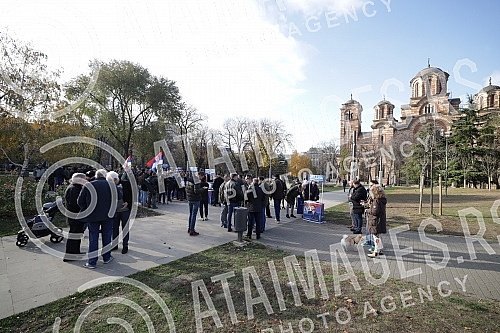 In Tasmajdan Park, People's Party President Vuk Jeremic issued a statement regarding criminal charges against Serbian Prime Minister Ana Brnabic and Ministers Zorana Mihajlovic and Irena Vujovic in connection with plans to open a Rio Tinto lithium mi In Tasmajdan Park, People's Party President Vuk Jeremic issued a statement regarding criminal charges against Serbian Prime Minister Ana Brnabic and Ministers Zorana Mihajlovic and Irena Vujovic in connection with plans to open a Rio Tinto lithium mi