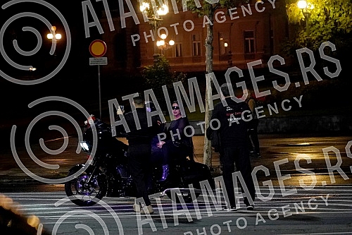 The latest iPhone 14 Pro and iPhone 14 Pro Max phone models have arrived in Serbia, and on this occasion, a special event was organized in the iSTYLE store at midnight, where Seka Aleksic was a guest.Najnoviji iPhone 14 Pro i iPhone 14 Pro Max mode