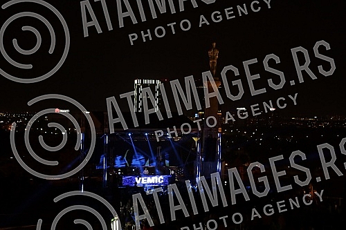 The long-awaited Matinée Fest will host the world's biggest stars of the electronic music scene from August 26 to 28, at the Kalemegdan Fortress, near Pobednik. Dugo ocekivani festival Matinée Fest od 26. do 28. avgusta ugostice najvece svetske zve