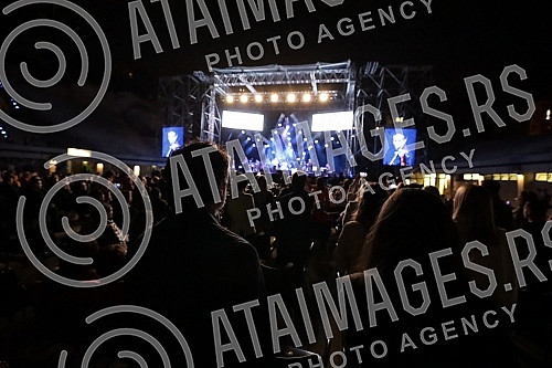 Massimo Savic performed for the first time on the cult scene of Tasmajdan.Massimo Savic je prvi put nastupio na kultnoj sceni Tasmajdana.