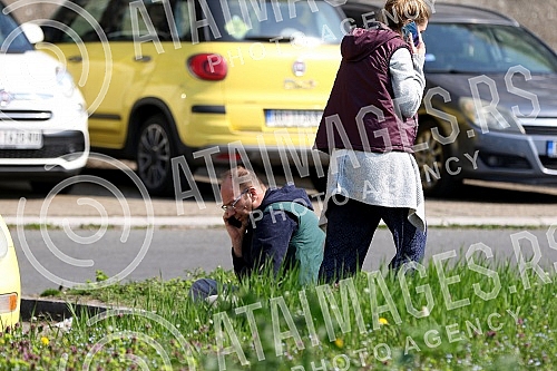 In a fire early this morning, six people were killed and six injured in a tapeworm in Milutin Milankovic Boulevard in New Belgrade, the Interior Ministry said.U pozaru rano jutros u soliteru u Bulevaru Milutina Milankovica u Novom Beogradu, smrtno j