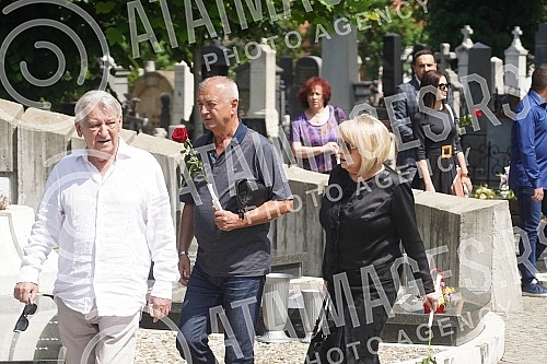 A memorial service on the occasion of the sixth anniversary of Milutin Mrkonjic's death was held in the Alley of Merited Citizens at the New Cemetery, and a QR code was placed on the tombstone, which when wrapped shows information about the late poli A memorial service on the occasion of the sixth anniversary of Milutin Mrkonjic's death was held in the Alley of Merited Citizens at the New Cemetery, and a QR code was placed on the tombstone, which when wrapped shows information about the late poli