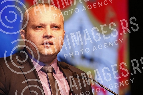 As part of the election campaign, the Party of United Pensioners of Serbia held a rally in Cacak.
Partija ujedinjenih penzionera Srbije u sklopu preidzborne kampanje odrzala je miting u Cacaku. As part of the election campaign, the Party of United Pensioners of Serbia held a rally in Cacak.
Partija ujedinjenih penzionera Srbije u sklopu preidzborne kampanje odrzala je miting u Cacaku.