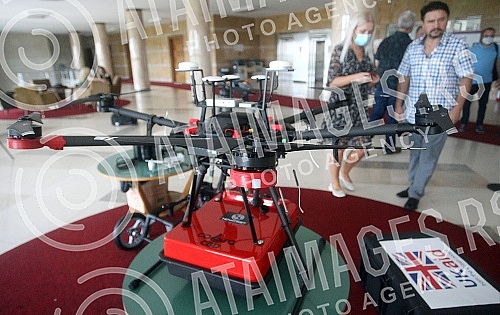 On the occasion of the International Day of Missing Persons, the Palace of Serbia handed over equipment for field research in order to find the remains of persons listed as missing in connection with the armed conflicts in the former Yugoslavia and t