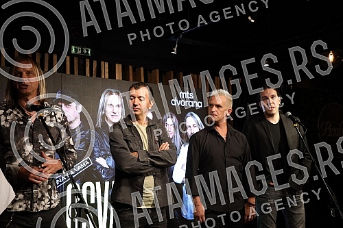 The press conference of the Osvajaci band from Kragujevac was held at the Lisbon club in the mts Dvorana.Konferencija za novinare kragujevackog benda Osvajaci odrzana je u klubu Lisabon u mts Dvorani.