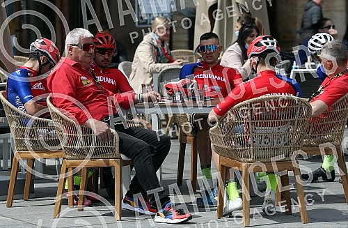The 15th International Bicycle Race Belgrade - Banja Luka started from the Republic square.Sa Trga republike krenula je 15. Medjunarodna biciklisticka trka Beograd - Banjaluka.