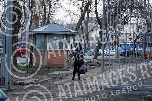 The First Basic Court in Belgrade today lifted the custody of rapper Stefan Djuric Rasta, in which he has been since October 3, 2020, after the police found drugs in his possession. Prvi osnovni sud u Beogradu ukinuo je danas pritvor reperu Stefanu