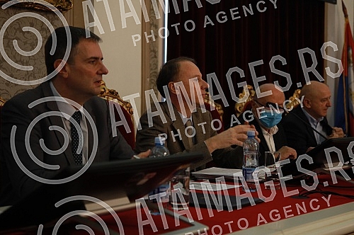 The session of the Senate of the University of Belgrade, on whose agenda was also the decision to annul Sinisa Mali's doctorate.Sednica Senata Univerziteta u Beogradu, na cijem dnevnom redu je bila i odluka o ponistavanju doktorata Sinisi Malom.