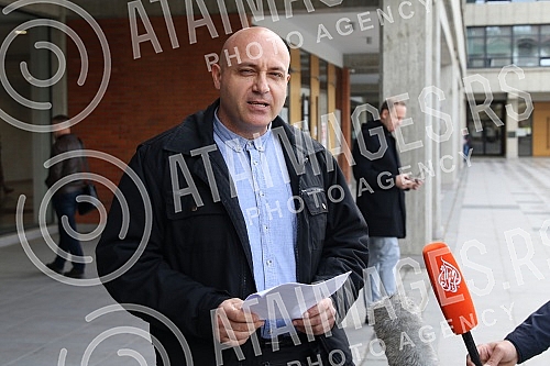 The Belgrade High Court handed down a first-instance verdict to two former police officers accused of revealing official secrets regarding their activities during the visit of then-Serbian Prime Minister Aleksandar Vucic to Potocari in July 2015 when