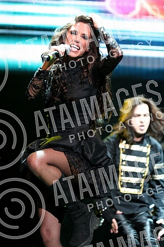 Concert latino star Anahi (Anahi Giovanna Puente Portilla) as part of a tour that promotes a special re-release of their first album 