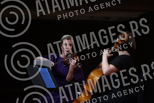 The American violinist Elizabeth Pitcairn performed in the Great Hall of the Kolarce Endowment, and the audience in Serbia had the opportunity to hear for the first time the sounds of one of the most famous and expensive violins in the world, the Red