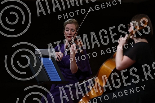 The American violinist Elizabeth Pitcairn performed in the Great Hall of the Kolarce Endowment, and the audience in Serbia had the opportunity to hear for the first time the sounds of one of the most famous and expensive violins in the world, the Red